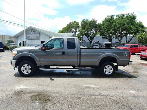 Used 2011 Ford F350 XLT w/ Camper Pkg AWD/4WD image 3
