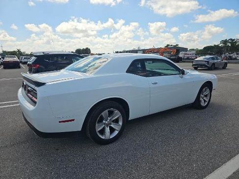 Used 2023 Dodge Challenger SXT RWD image 8