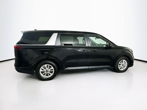 Used 2024 Kia Carnival LX image 10