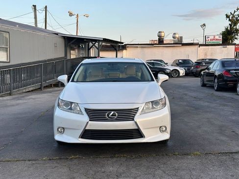 Used 2013 Lexus ES 350 w/ Luxury Pkg FWD image 5