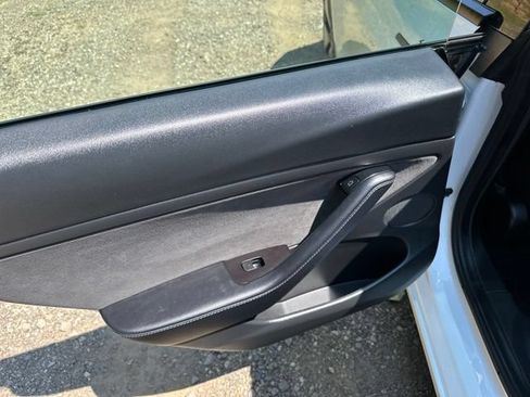 Used 2021 Tesla Model 3 Standard Range Plus RWD image 14