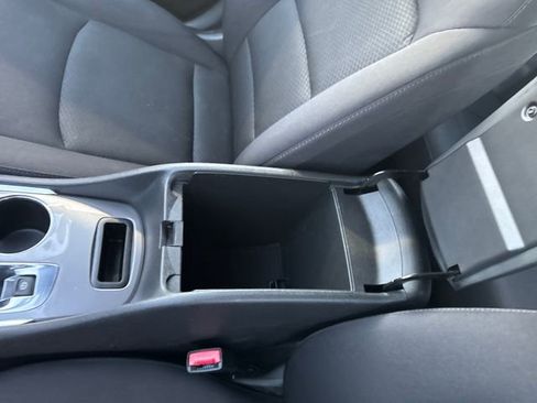 Used 2024 Chevrolet Malibu LT image 29