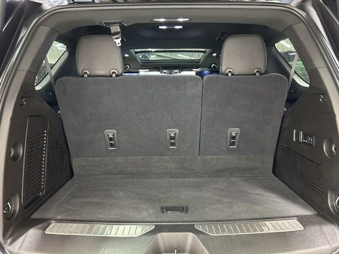 Used 2021 GMC Yukon Denali w/ Denali Premium Package image 34