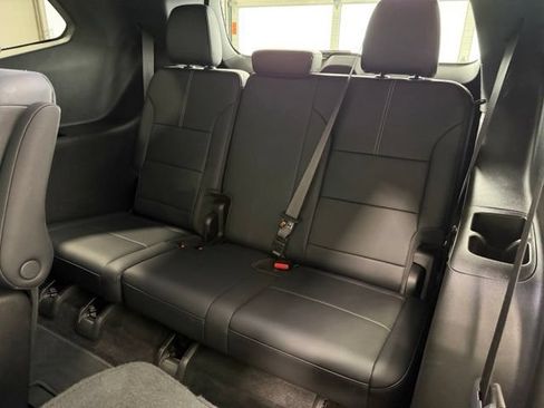 Used 2026 GMC Acadia Elevation w/ Elevation Premium Package FWD image 29