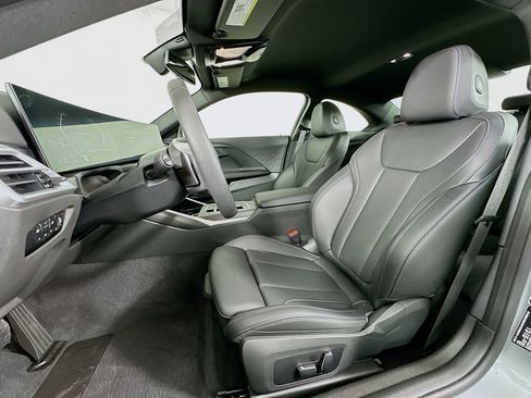 Used 2025 BMW 230i Coupe w/ Convenience Package image 21