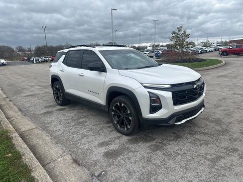 Used 2025 Chevrolet Equinox RS w/ Safety and Technology Package AWD/4WD image 2
