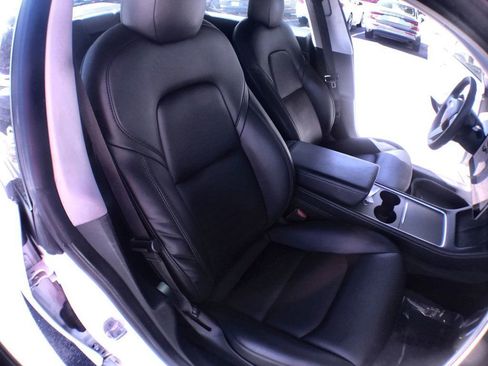 Used 2021 Tesla Model 3 Standard Range Plus image 21