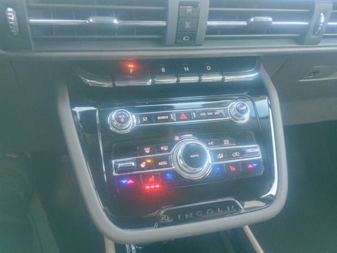 Used 2022 Lincoln Corsair AWD w/ Equipment Group 101A image 25