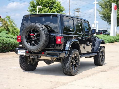 Used 2021 Jeep Wrangler Unlimited Sahara AWD/4WD image 7