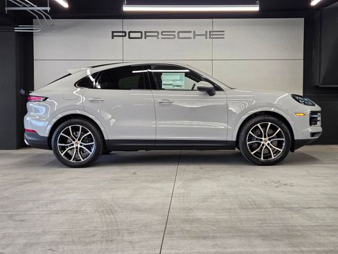 New 2026 Porsche Cayenne Coupe AWD/4WD image 26