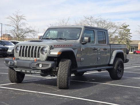 Used 2021 Jeep Gladiator Mojave w/ Dual Top Group image 17