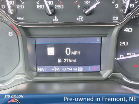 Used 2021 GMC Sierra 2500 SLT w/ SLT Premium Package image 21