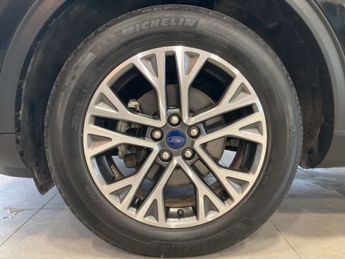 Used 2020 Ford Escape SEL image 9