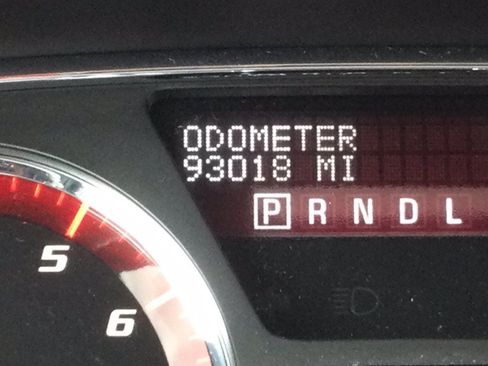 Used 2013 GMC Acadia Denali AWD/4WD image 32