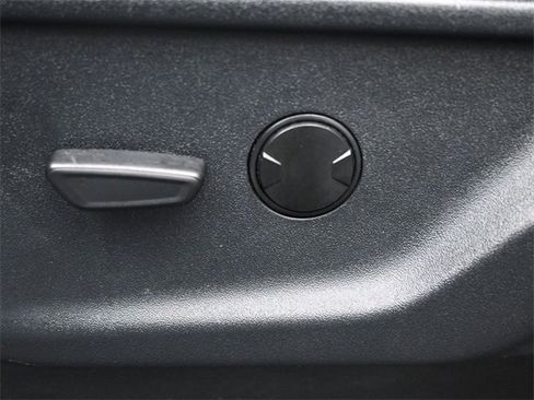 Used 2023 Ford F150 XLT image 33