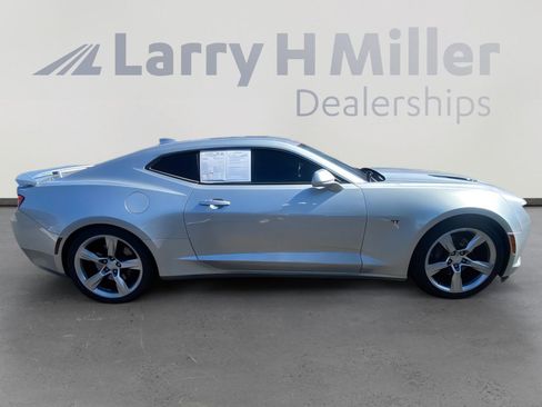 Used 2018 Chevrolet Camaro SS image 6