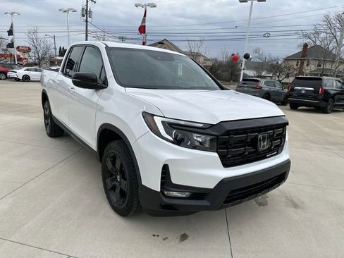 Used 2025 Honda Ridgeline Black Edition image 11