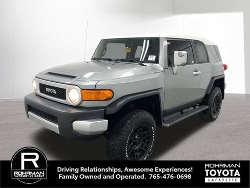Used 2010 Toyota FJ Cruiser 4WD image 2