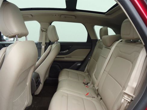 Used 2022 Lincoln Corsair AWD w/ Premium Package image 28