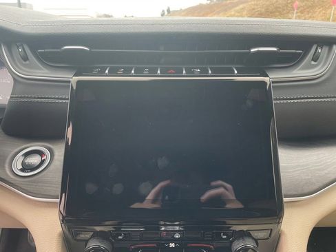 New 2025 Jeep Grand Cherokee Limited AWD/4WD image 15