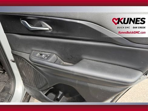 Used 2023 Jeep Grand Cherokee Altitude AWD/4WD image 34