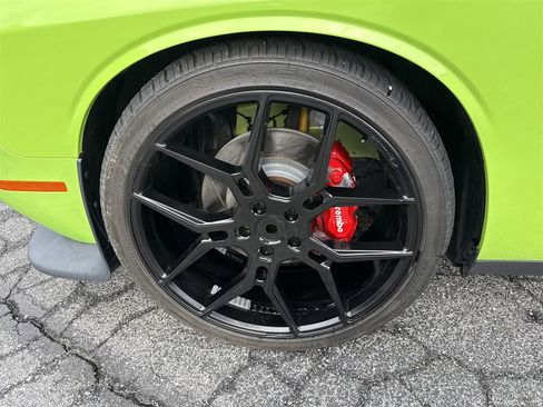 Used 2015 Dodge Challenger R/T Scat Pack image 11