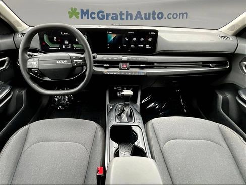 Used 2025 Kia K4 FWD image 10