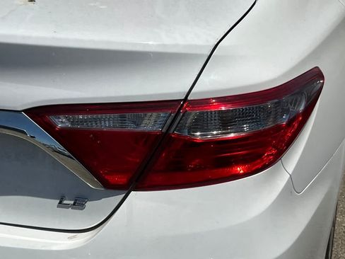 Used 2017 Toyota Camry LE FWD image 18