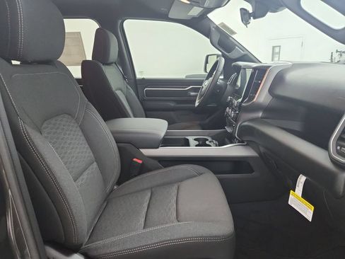 New 2026 RAM 1500 4x4 Crew Cab image 30