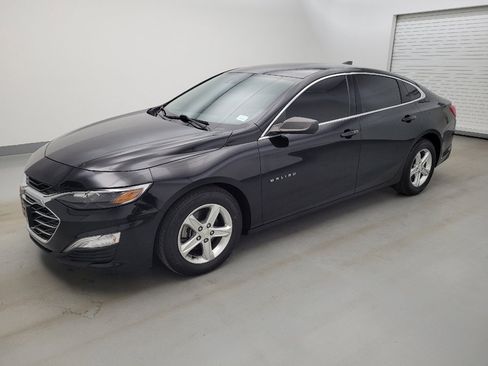 Used 2023 Chevrolet Malibu LS FWD image 2