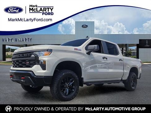 Used 2026 Chevrolet Silverado 1500 Custom Trail Boss AWD/4WD image 1
