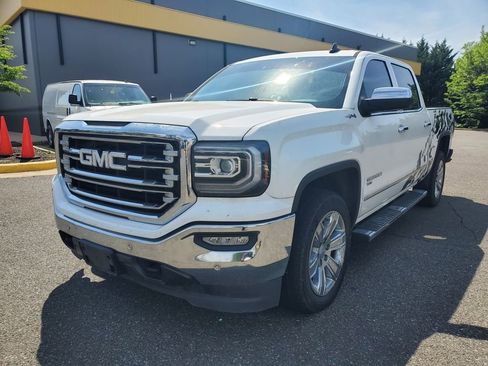 Used 2018 GMC Sierra 1500 SLT image 3