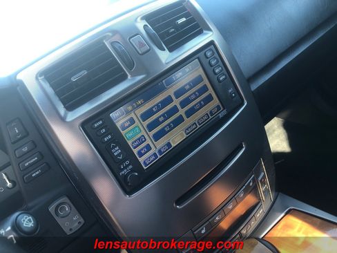 Used 2004 Cadillac XLR image 14