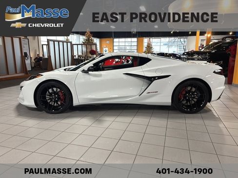 Used 2025 Chevrolet Corvette Z06 image 4
