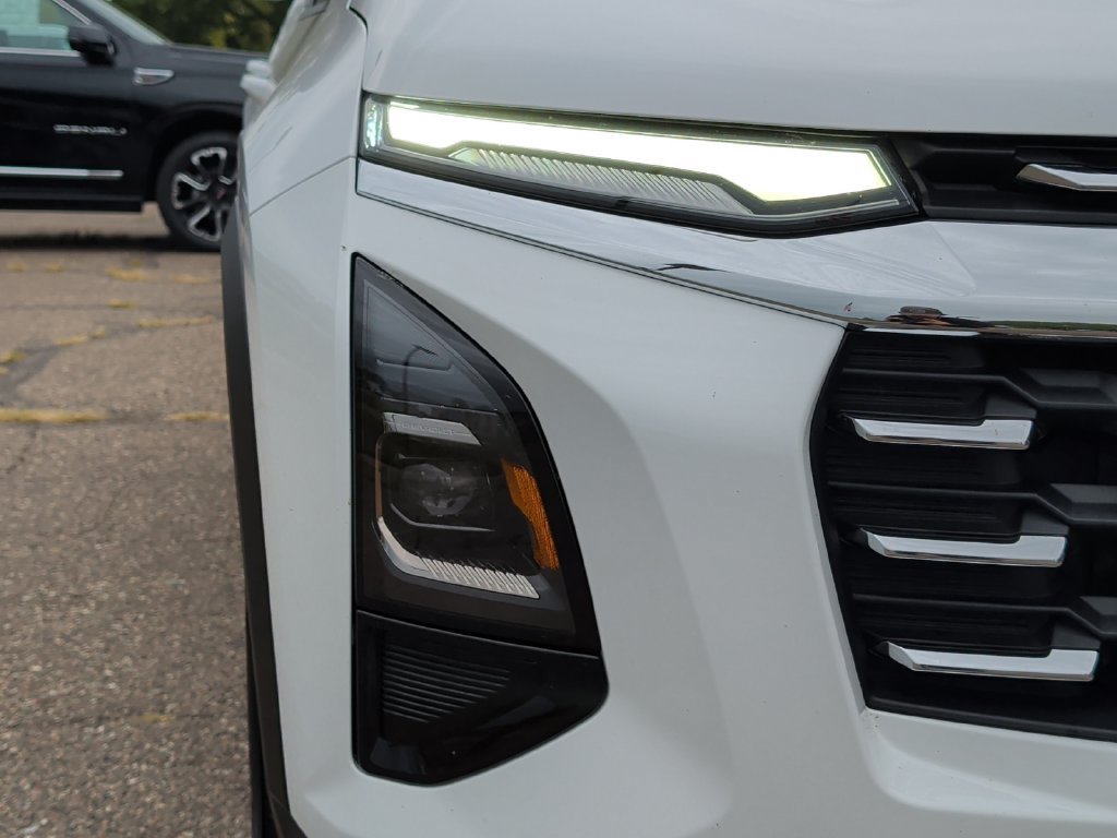Used 2026 Chevrolet Equinox LT AWD/4WD image 42