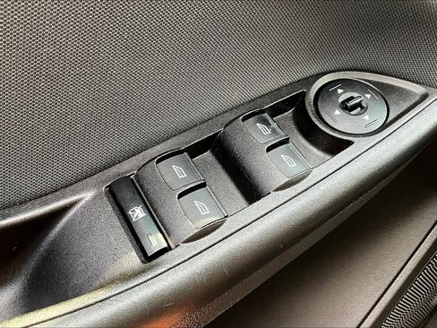 Used 2018 Ford Focus SE image 34