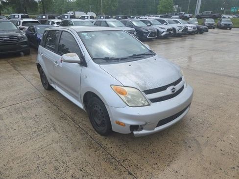 Used 2006 Scion xA FWD image 11