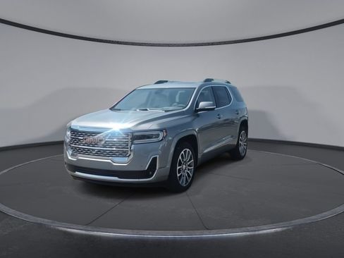 Used 2023 GMC Acadia Denali w/ Denali Ultimate Package AWD/4WD image 4