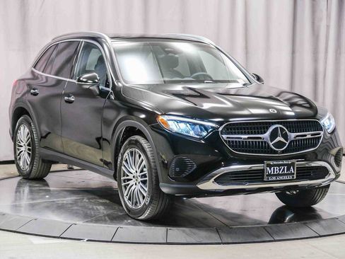 Certified 2026 Mercedes-Benz GLC 300 image 5