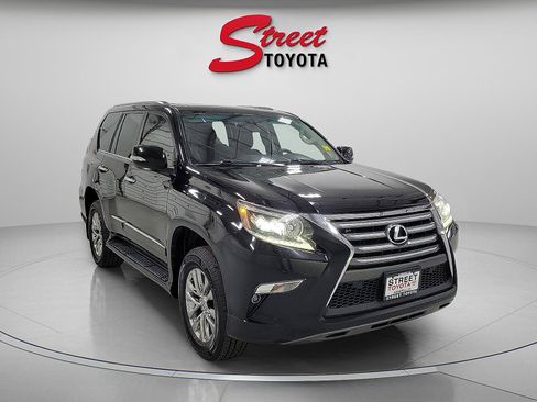 Used 2017 Lexus GX 460 image 5