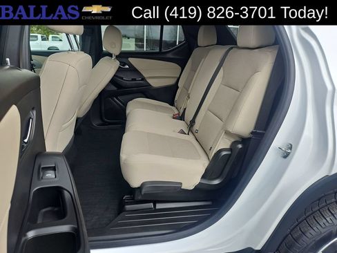 Certified 2023 Chevrolet Traverse LS FWD image 25