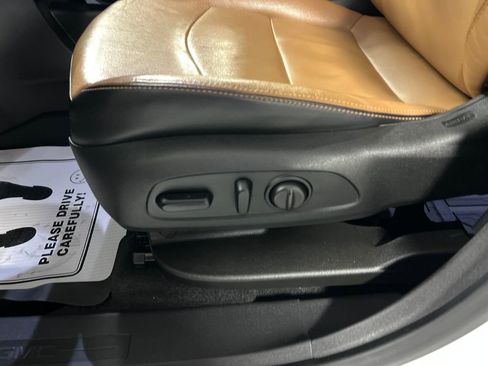 Used 2020 GMC Terrain SLT w/ Preferred Package FWD image 11