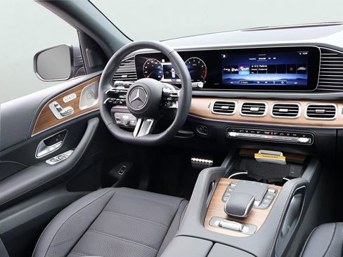 New 2025 Mercedes-Benz GLS 580 4MATIC image 31