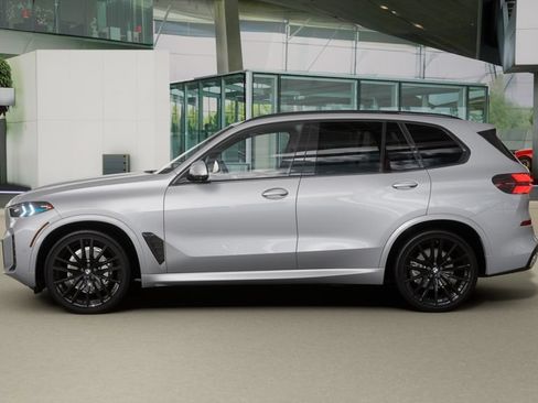 Used 2026 BMW X5 xDrive40i w/ M Sport Package AWD/4WD image 28