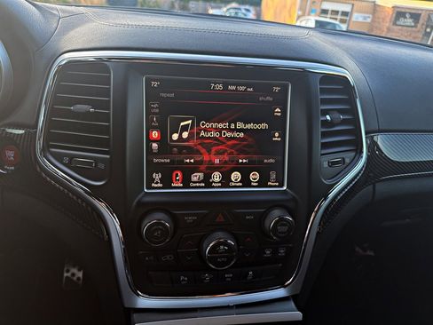 Used 2015 Jeep Grand Cherokee SRT AWD/4WD image 21