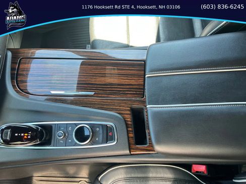 Used 2021 Cadillac Escalade Premium Luxury image 10