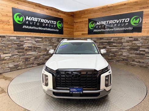 Certified 2024 Hyundai Palisade Limited AWD/4WD image 2