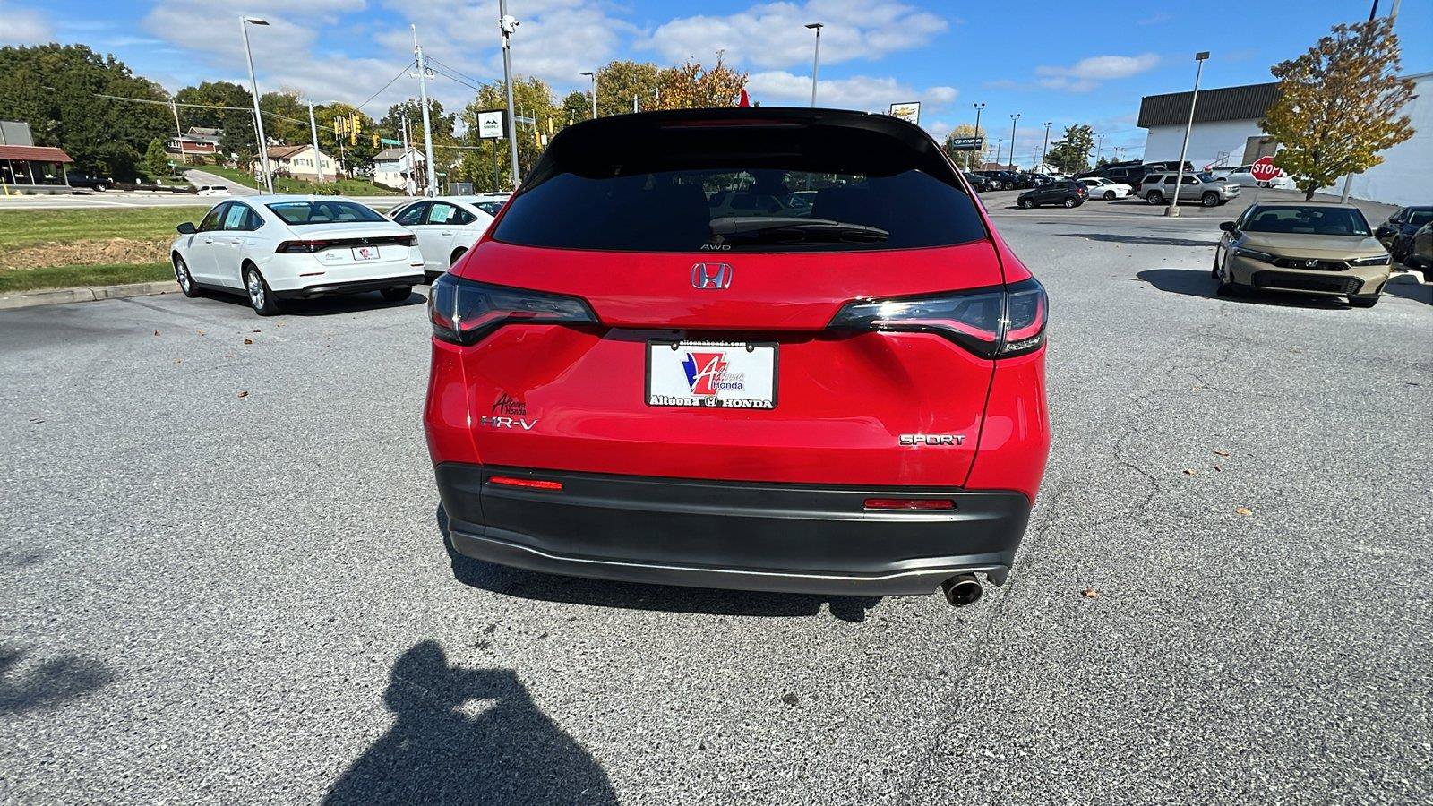 Certified 2025 Honda HR-V Sport image 5