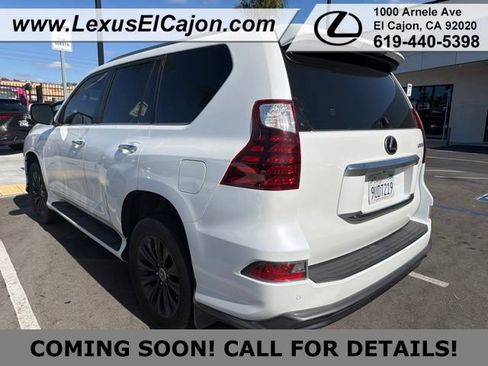 Used 2022 Lexus GX 460 Premium w/ Accessory Package AWD/4WD image 7