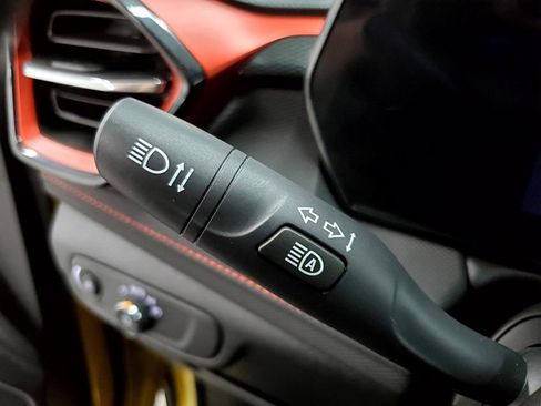 Used 2024 Chevrolet TrailBlazer RS w/ Convenience Package image 32